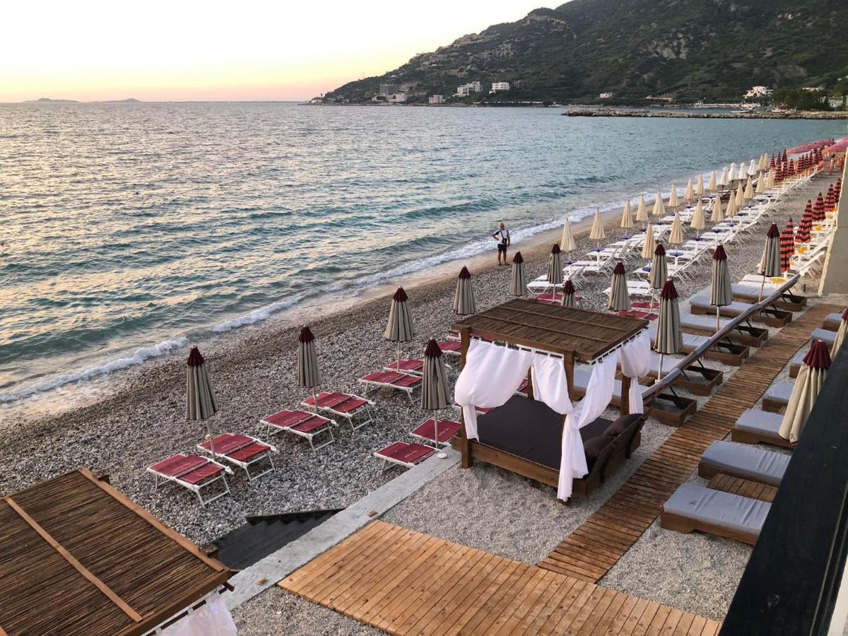 Dukes Albania Hotel Radhime Exterior photo